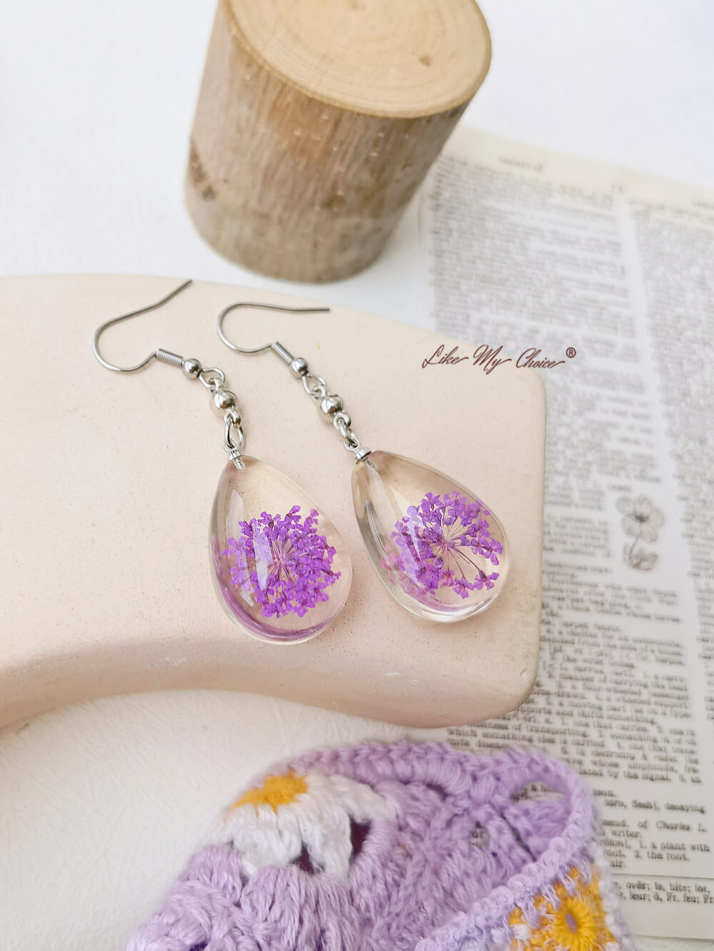 Teardrop Queen Anne Bud Dried Flower Resin Earrings