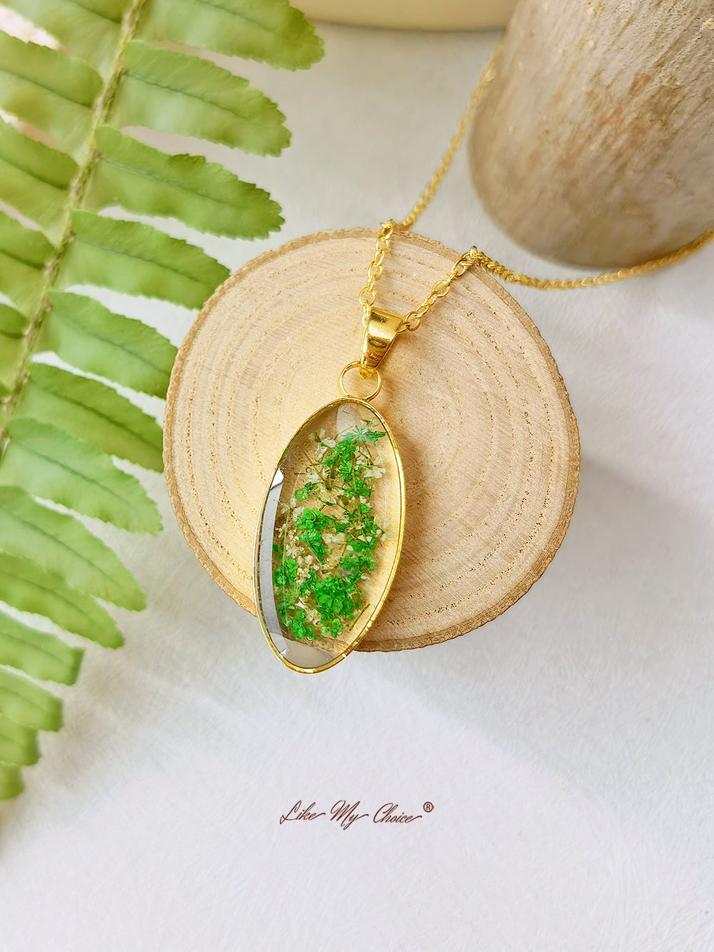 Mini Narcissus Golden Oval Pendant  Natural Resin Necklace