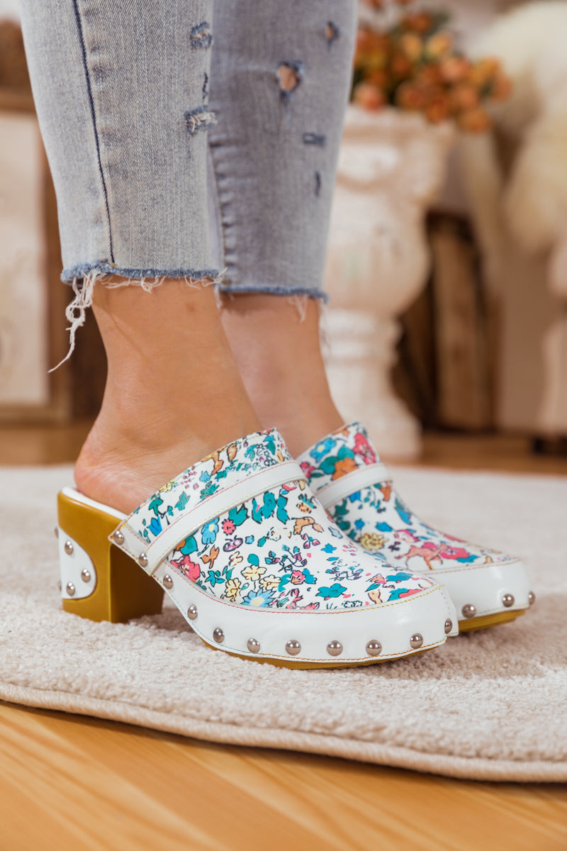 SOFFIA | GRAFFITI FLORAL PATTERNED LEATHER CLOG WHITE