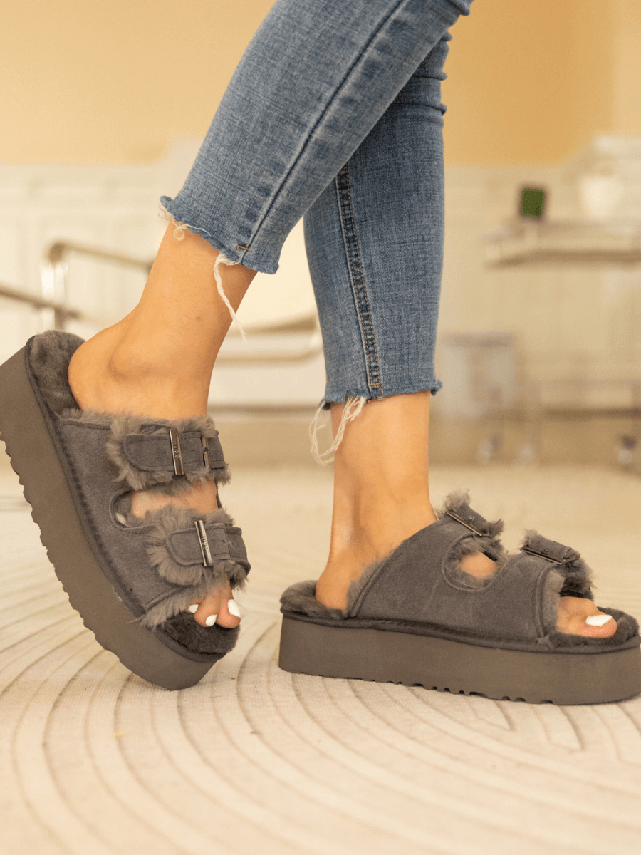 Smaibulun Ugg | Woolen Suede Double Strap Platform Sandal - Grey