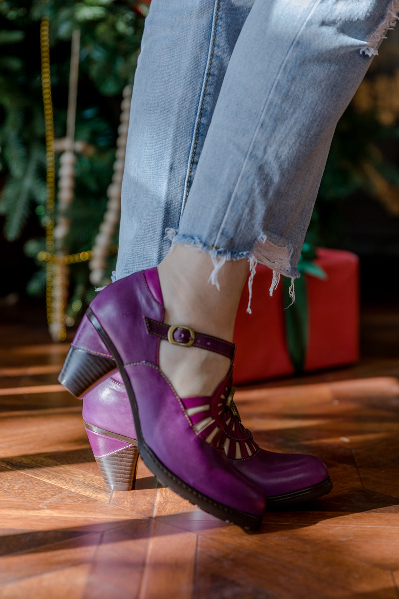 SOFFIA | RADIANT CUTOUT LEATHER PUMP - PURPLE