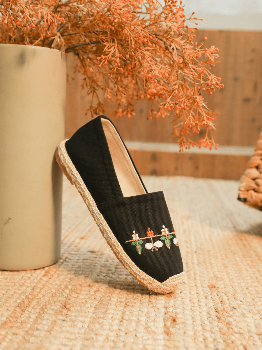 CACTUS ROSE | BLOSSOM EMBROIDERED LINEN ESPADRILLES - BLACK