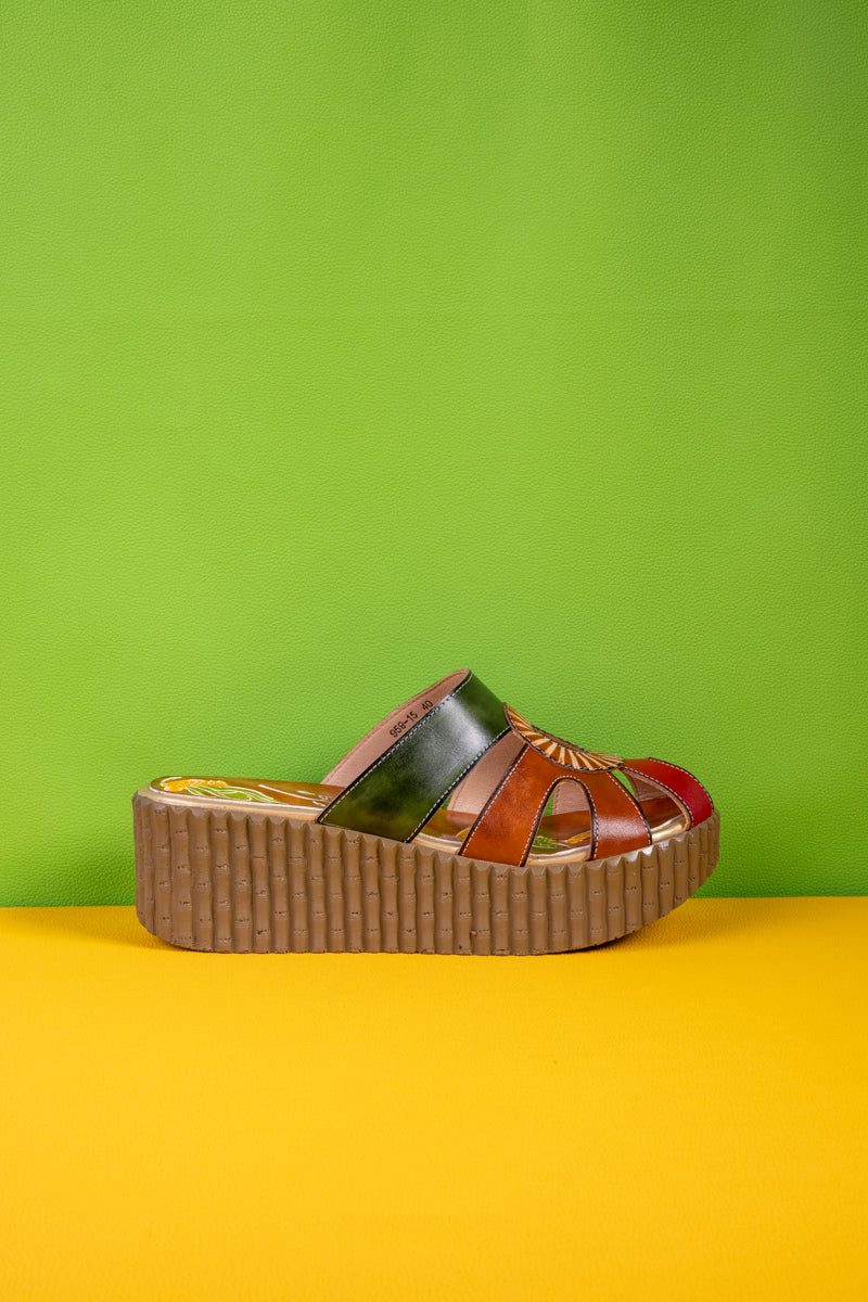 Soffia | Helcionella Cut-Out Leather Clog