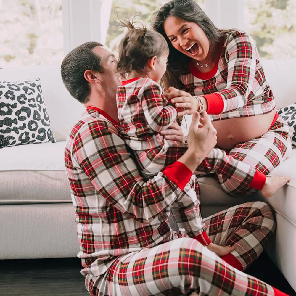 Mixed color plaid  Matching Fmalily Pajamas Set (with Pet Dog Clothes)