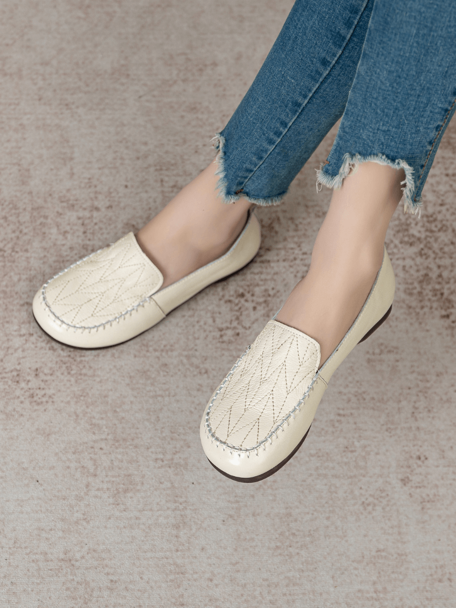 RUMOUR HAS IT| GEOMETRY STITCHING UPPER LEATHER LOAFER - CREAM