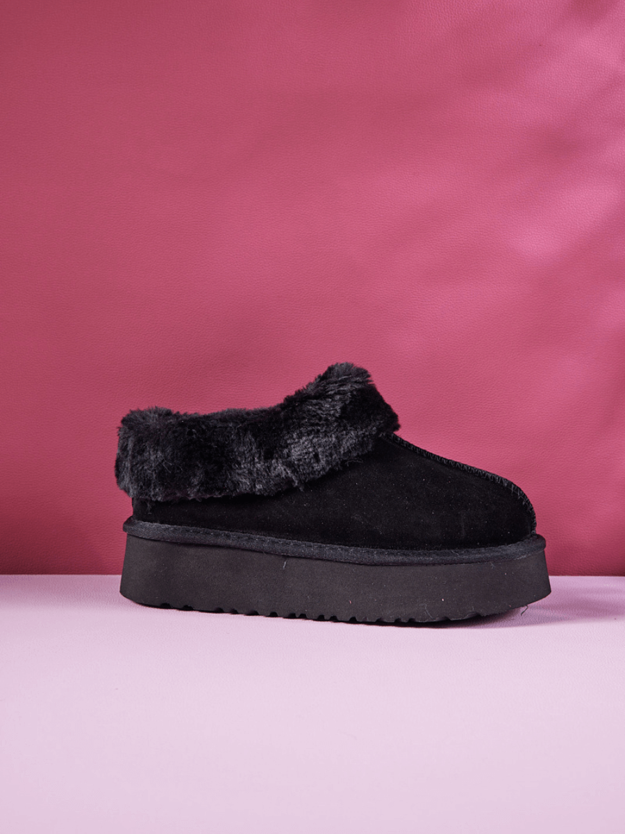 Smaibulun Ugg | Cuddle Up Wool Lined Suede Bootie - Black