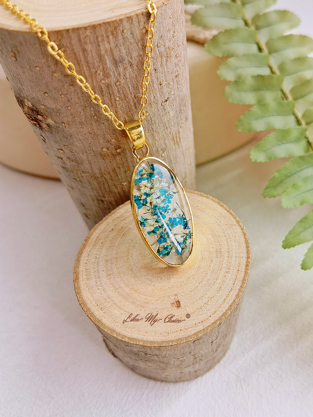 Mini Narcissus Golden Oval Pendant  Natural Resin Necklace