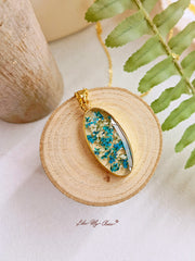 Mini Narcissus Golden Oval Pendant  Natural Resin Necklace