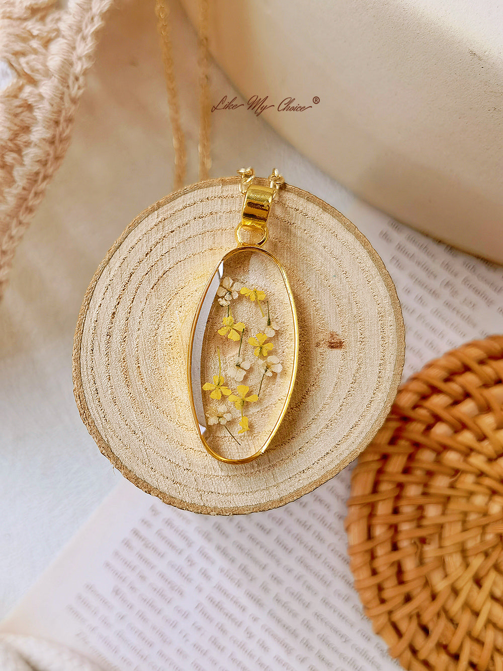 Mini Tulip Golden Oval Pendant  Natural Resin Necklace