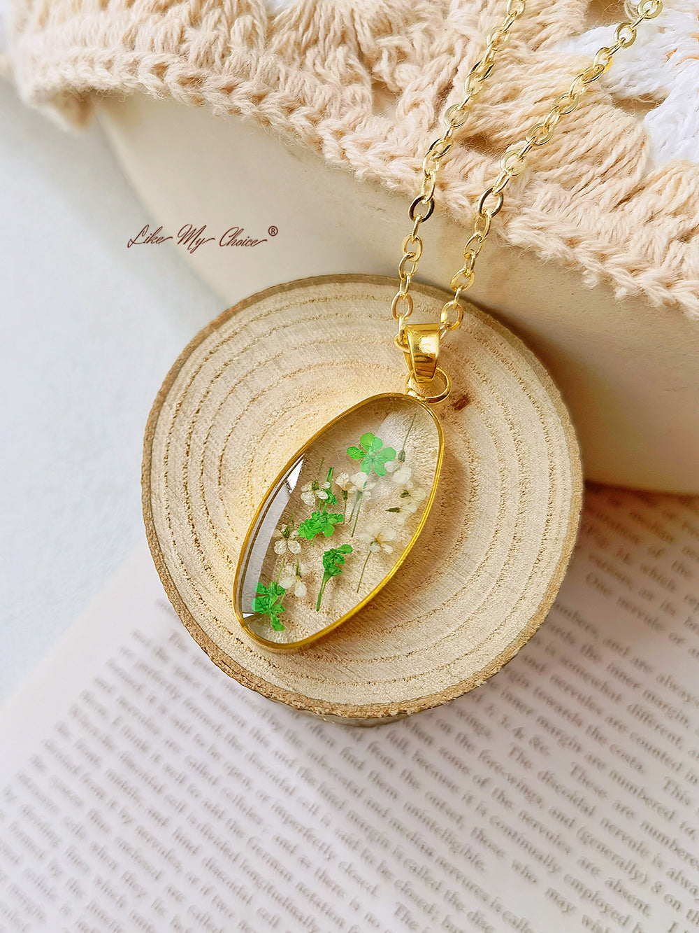 Mini Tulip Golden Oval Pendant  Natural Resin Necklace