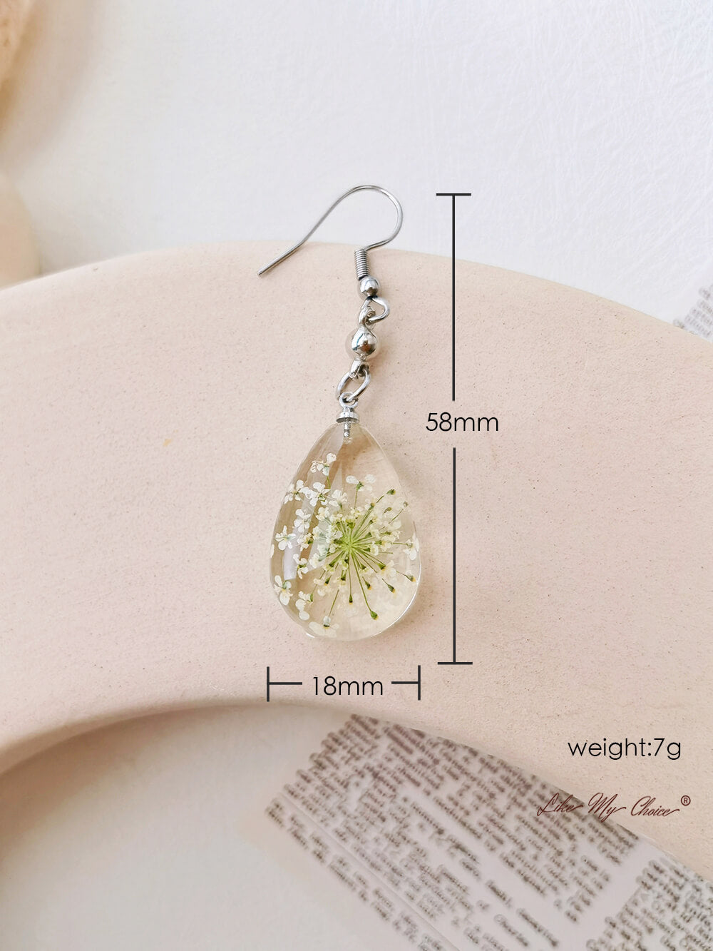 Teardrop Queen Anne Bud Dried Flower Resin Earrings