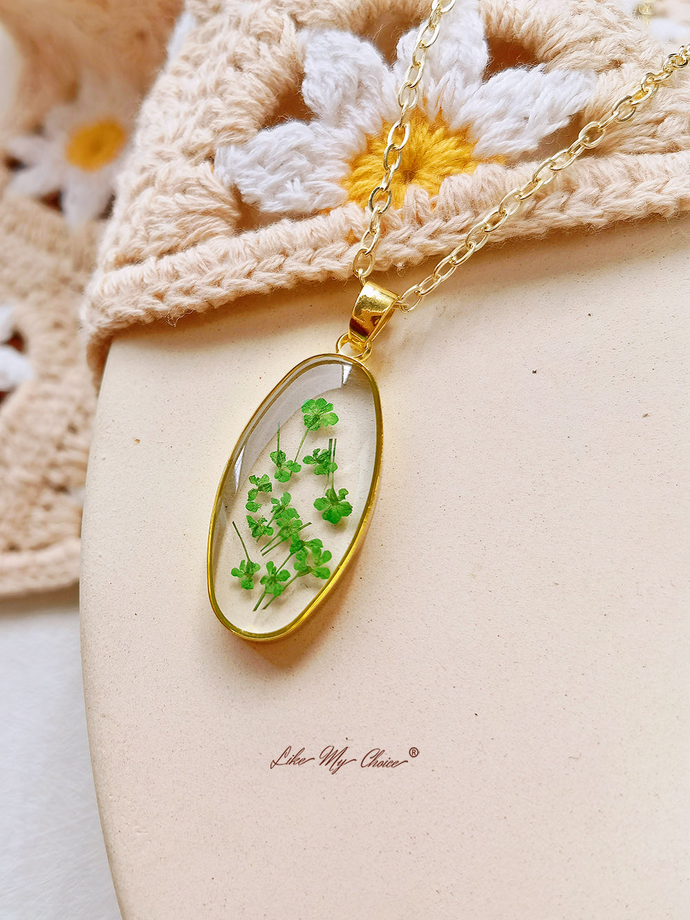 Mini Tulip Golden Oval Pendant  Natural Resin Necklace