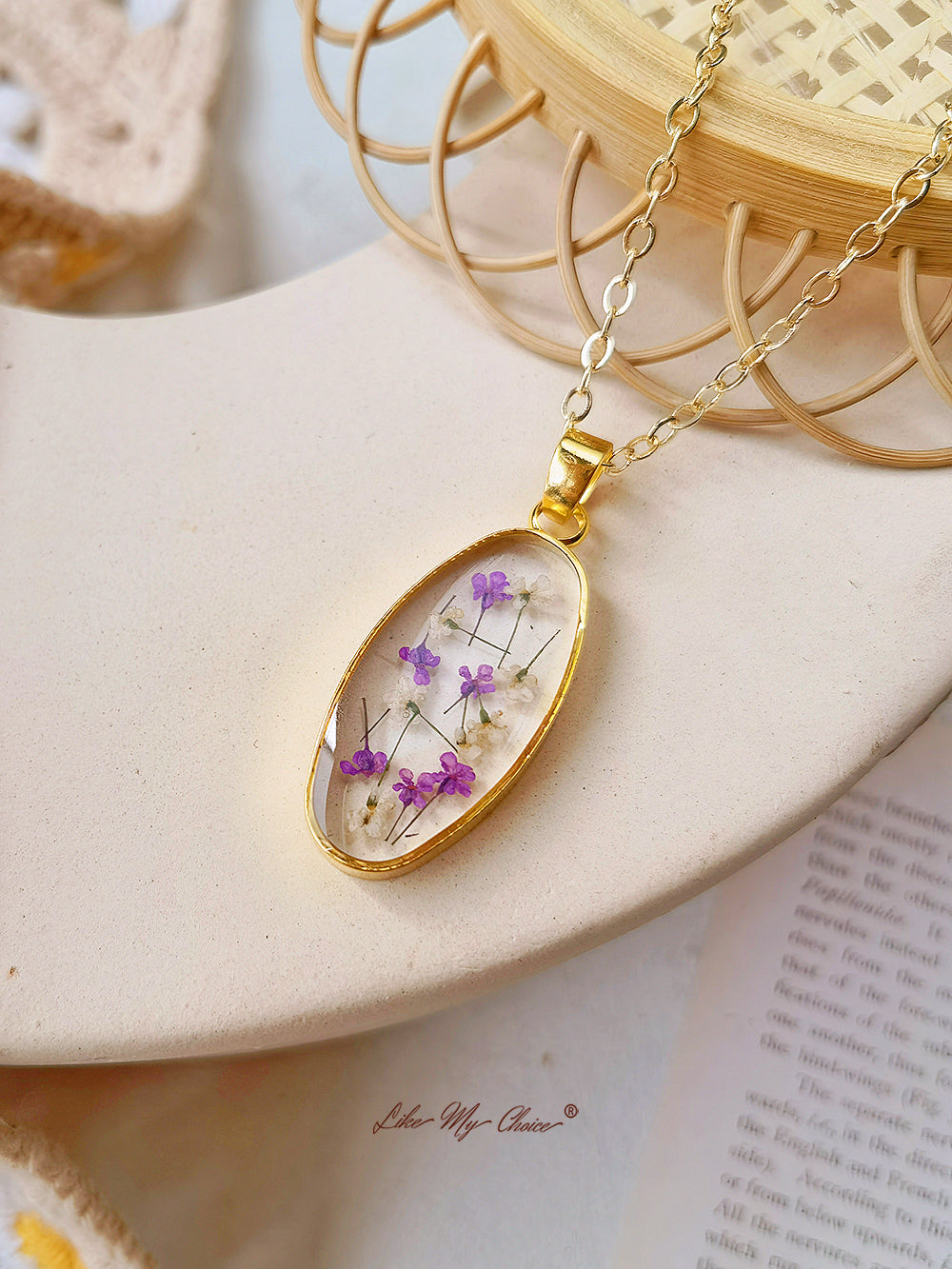 Mini Tulip Golden Oval Pendant  Natural Resin Necklace