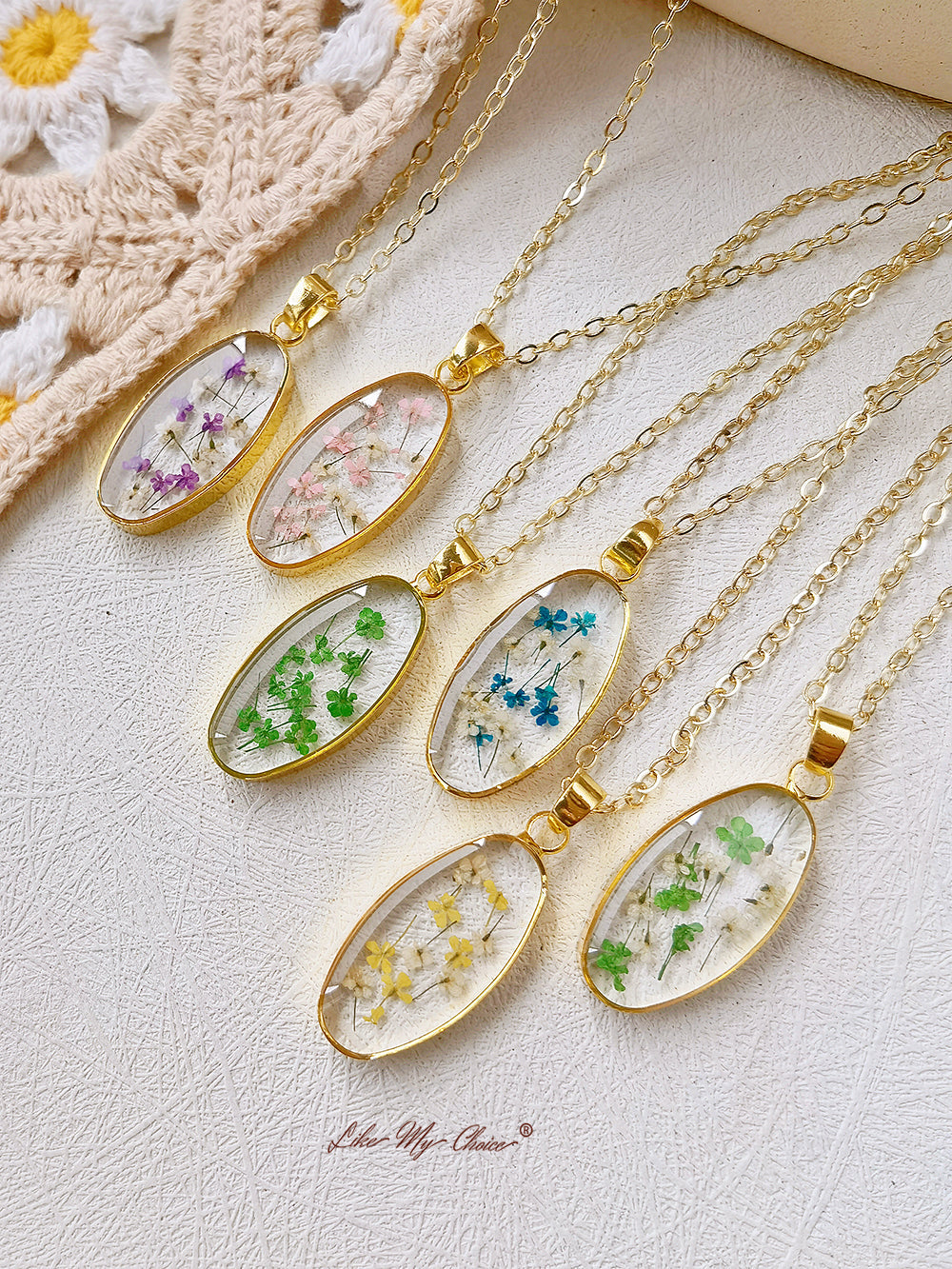 Mini Tulip Golden Oval Pendant  Natural Resin Necklace