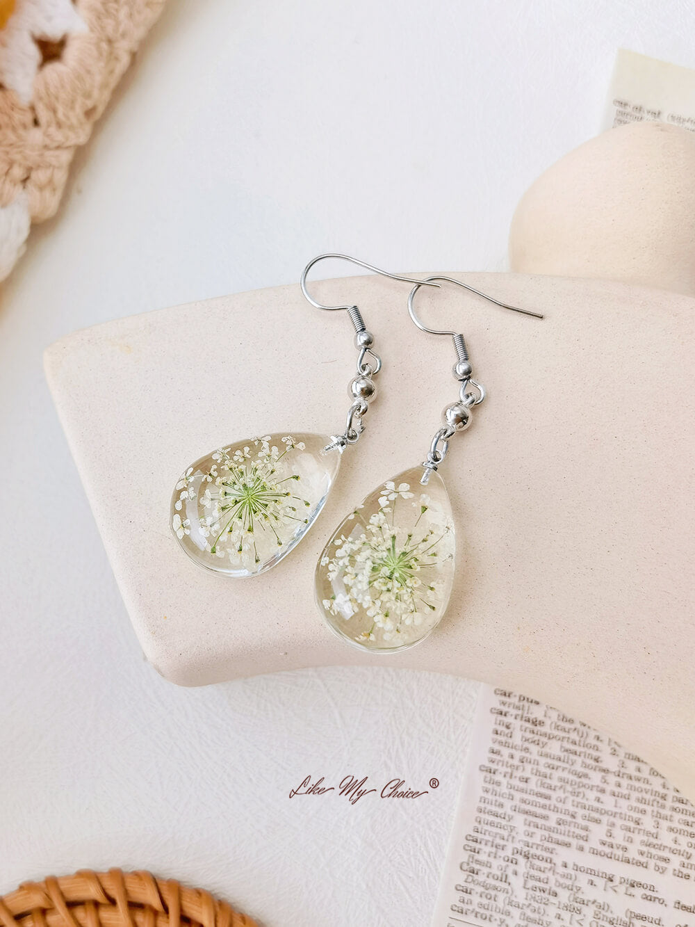 Teardrop Queen Anne Bud Dried Flower Resin Earrings