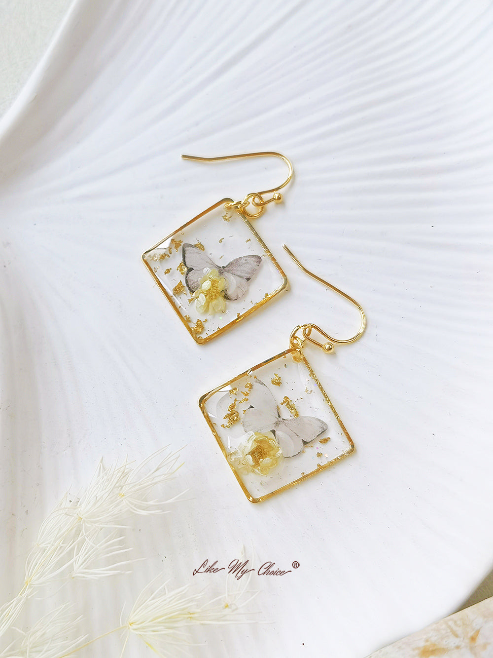 Gypsophila Dried Flower Butterfly Square Earrings