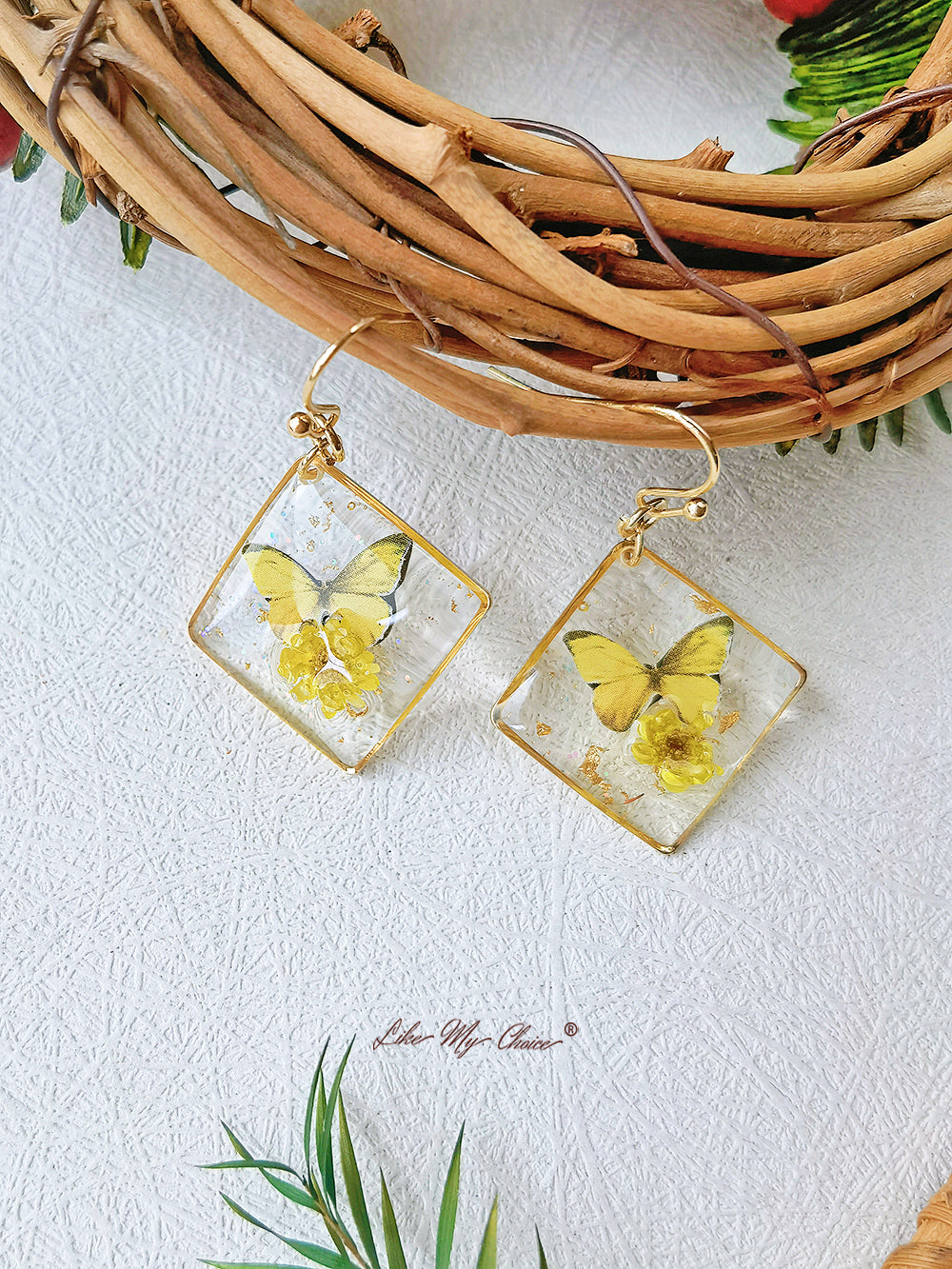 Gypsophila Dried Flower Butterfly Square Earrings