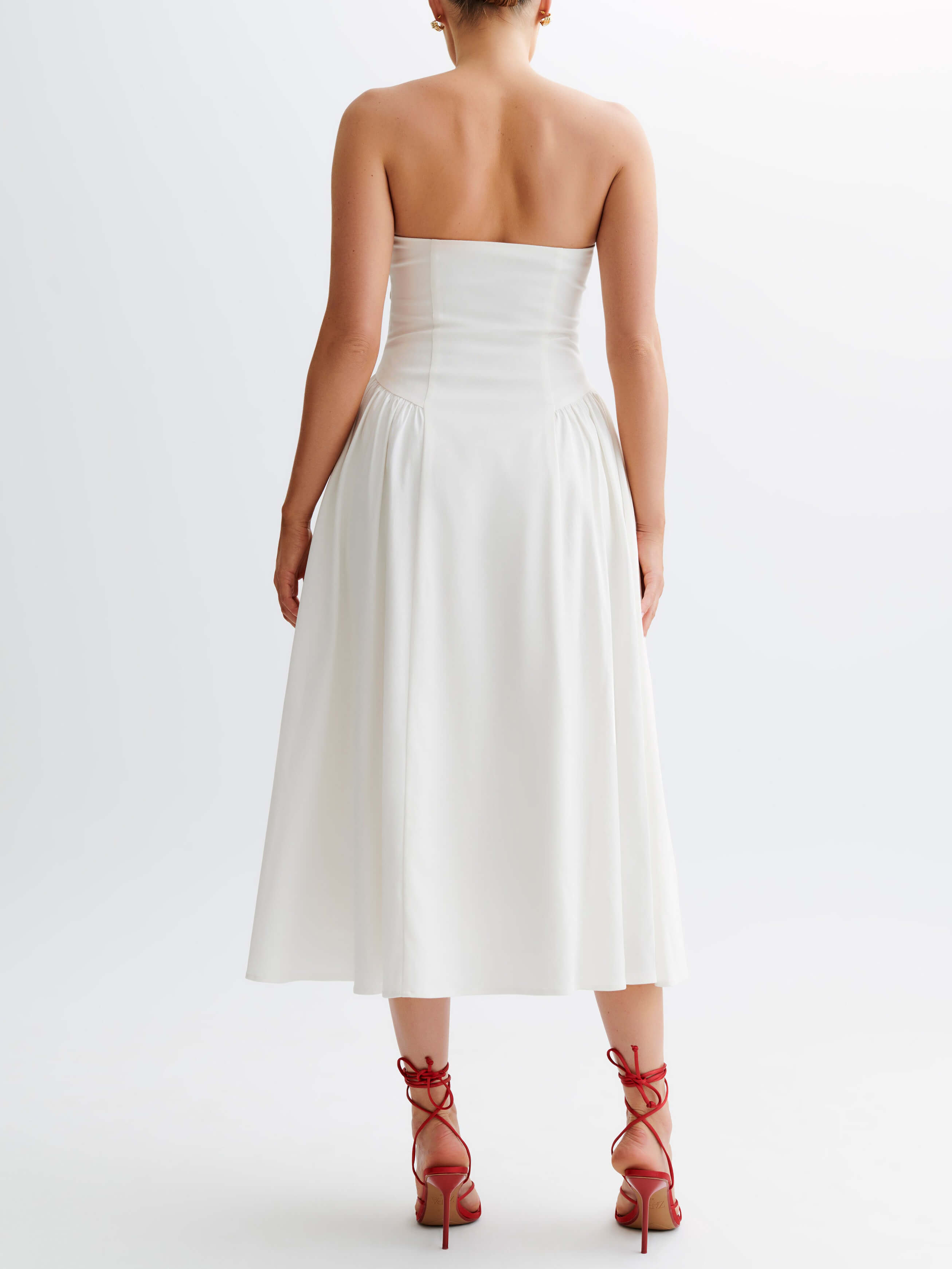 Fashionable Tube Top Pleated Midi Dress