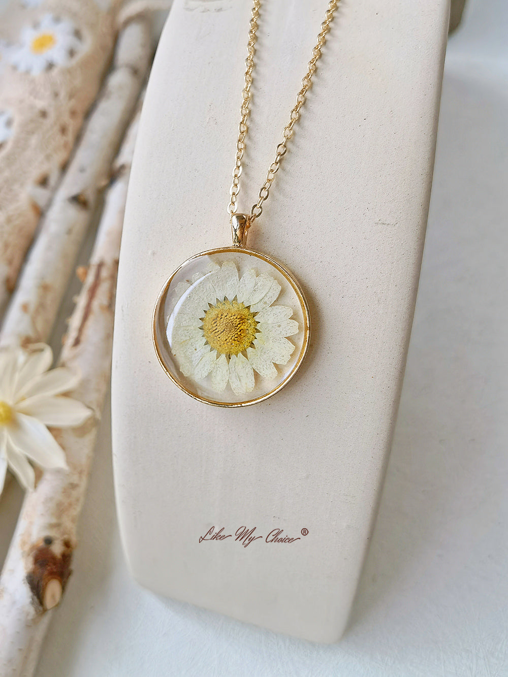 Natural Daisy Pressed Flower Necklace