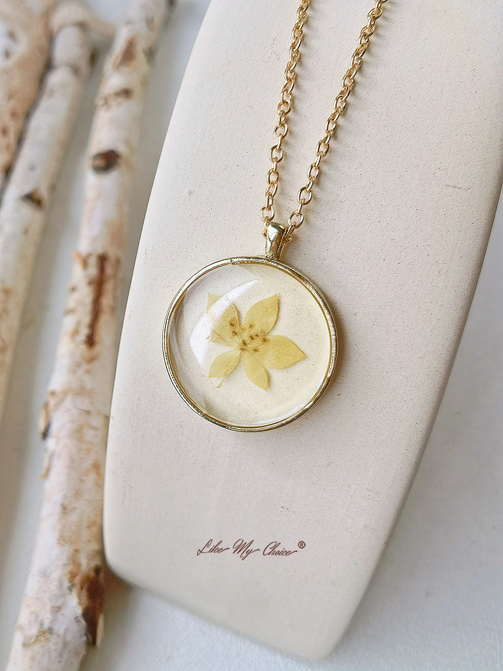 Embrace Nature's Beauty Resin Flower Necklace