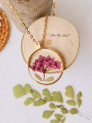 Natural Gypsophila Flower Resin Pressed Flower Botanical Pendant Round Necklace