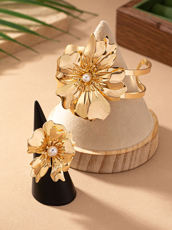 Flower Shape Pleated Bracelet + Rings Accessories Two Pieces