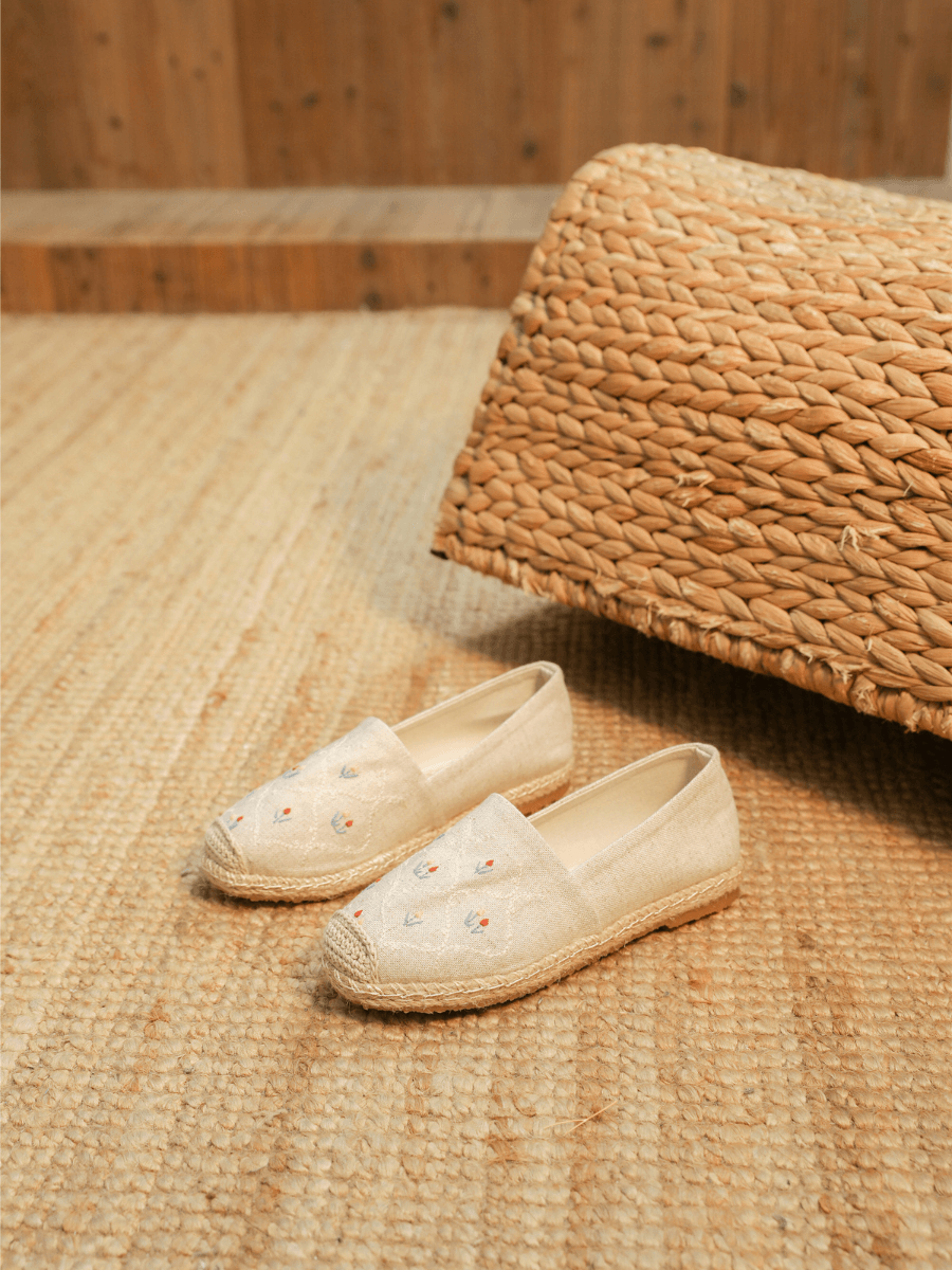 CACTUS ROSE | TWIN FLOWER EMBROIDERED LINEN ESPADRILLES - APRICOT