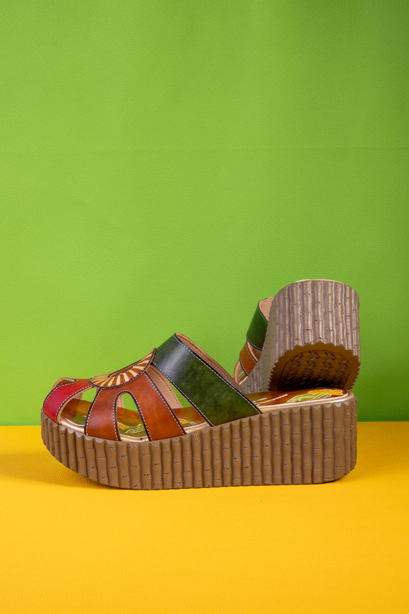 Soffia | Helcionella Cut-Out Leather Clog