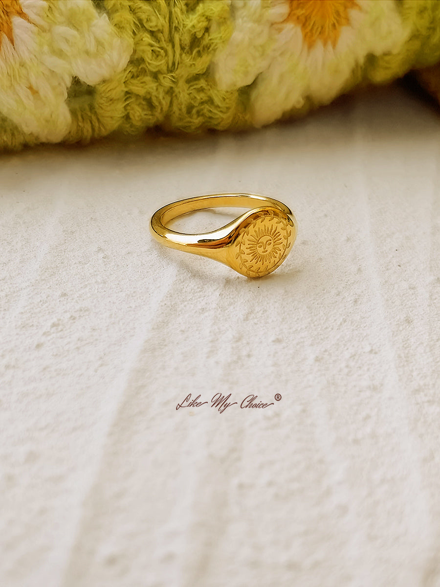 Love By The Moon Signet Boho Ring