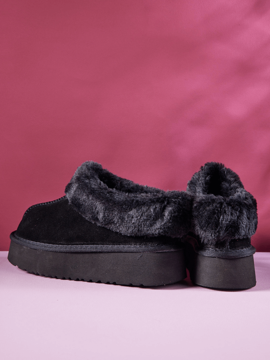 Smaibulun Ugg | Cuddle Up Wool Lined Suede Bootie - Black