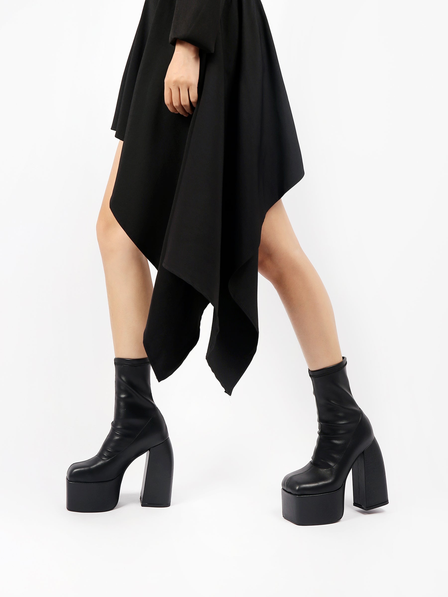 JADY ROSE | LUG SOLE BLACK LEATHER SOCK BOOTIE