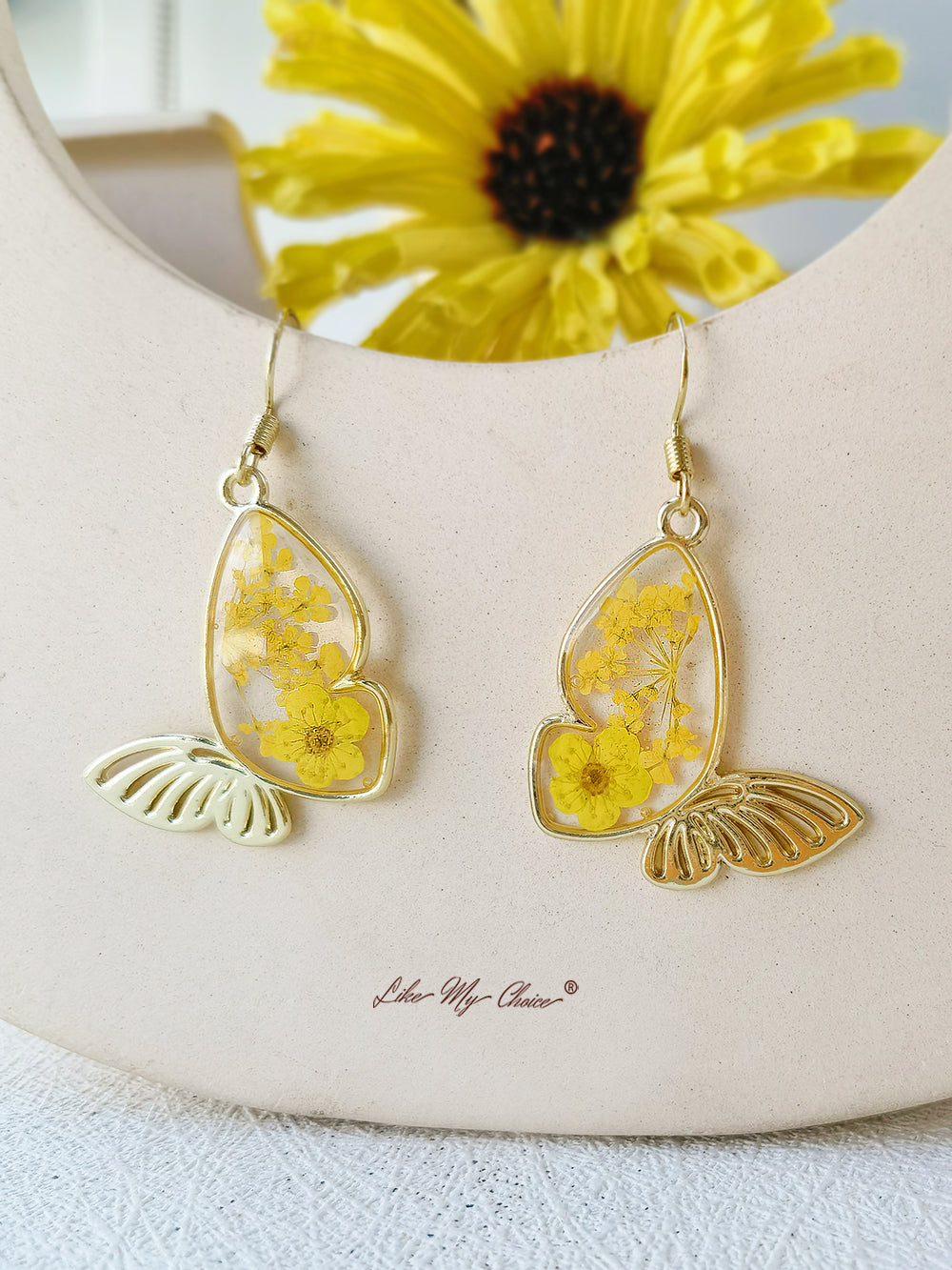 Queen Lace Butterfly Dried Flower Earrings