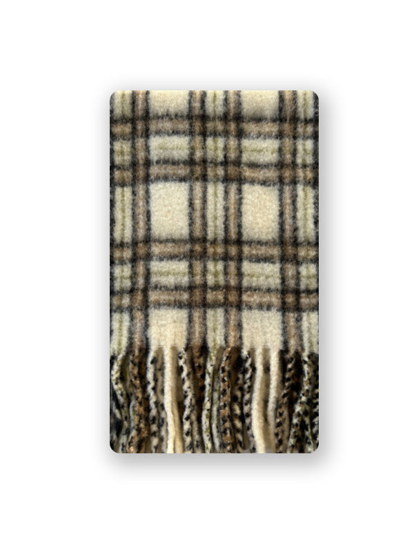 Keep Warm Plaid Tasseled Scarf