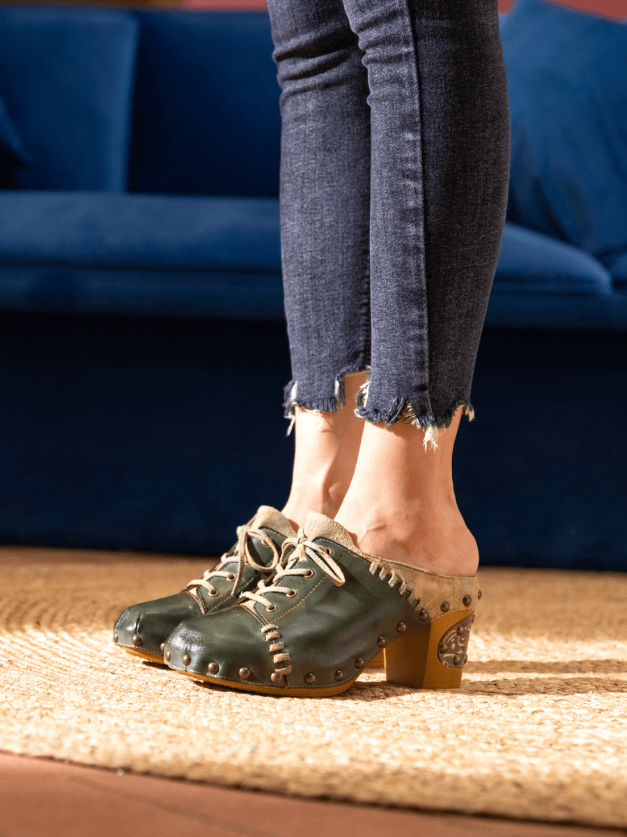 SOFFIA | KAIRO STUDDED STITCH LEATHER CLOG