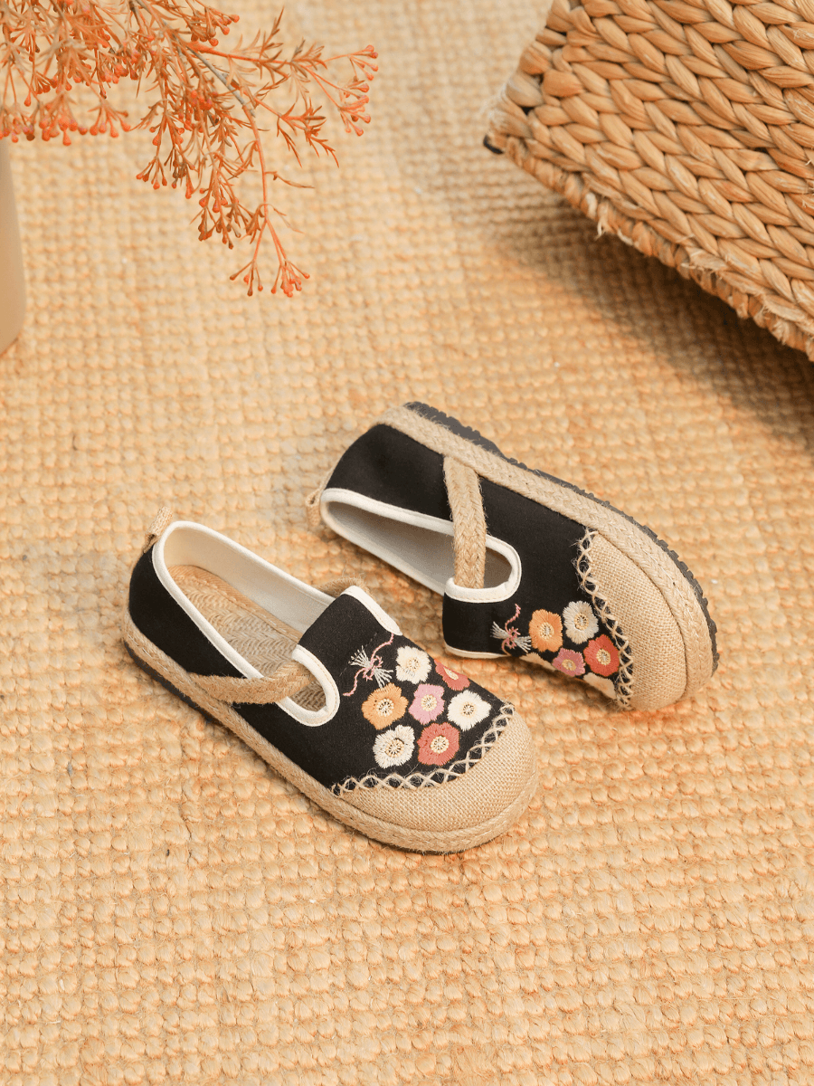 Cactus Rose | Belize Daisy Embroidered Linen Loafer - Black