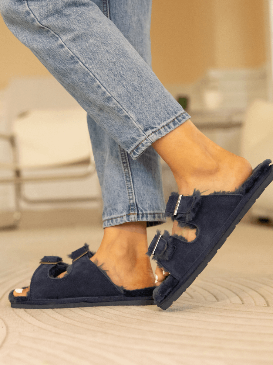 Smaibulun Ugg | Woolen Lined Double Strap Suede Sandal - Navy