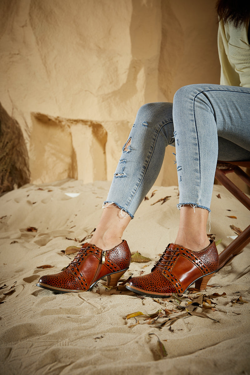 Soffia | Veronika Crack Patterned Leather Oxford - Brown