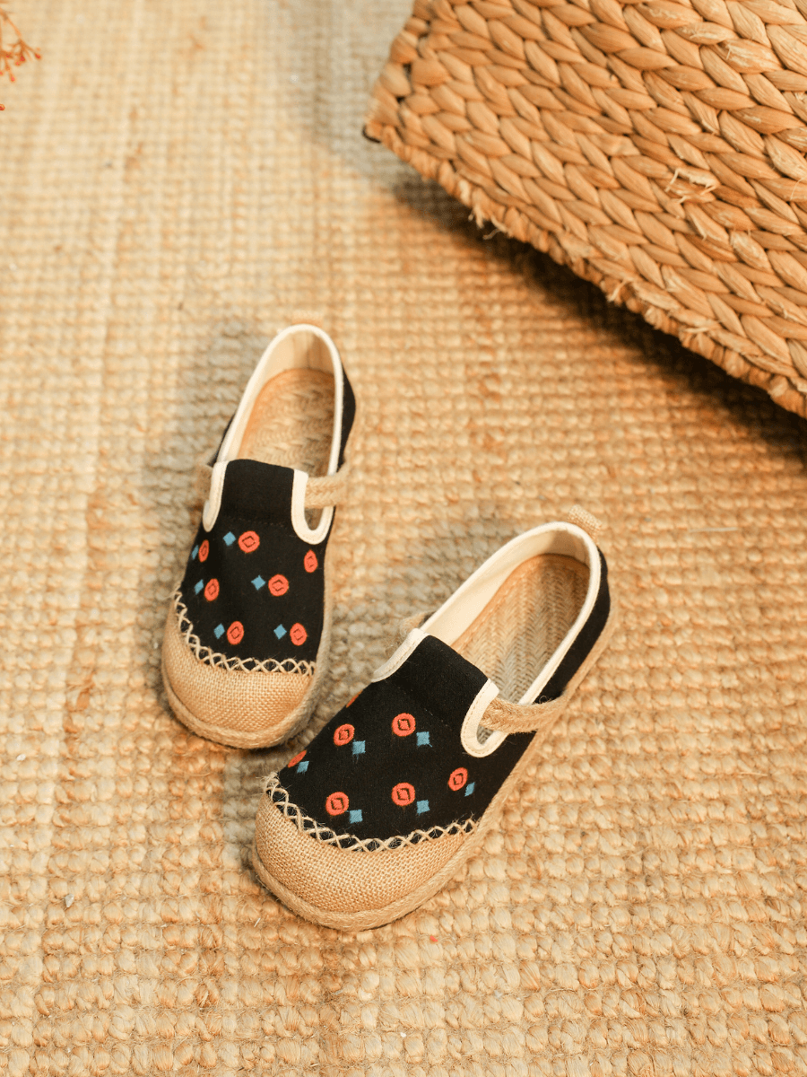 CACTUS ROSE | STAR EYE EMBROIDERED LINEN ESPADRILLE - BLACK