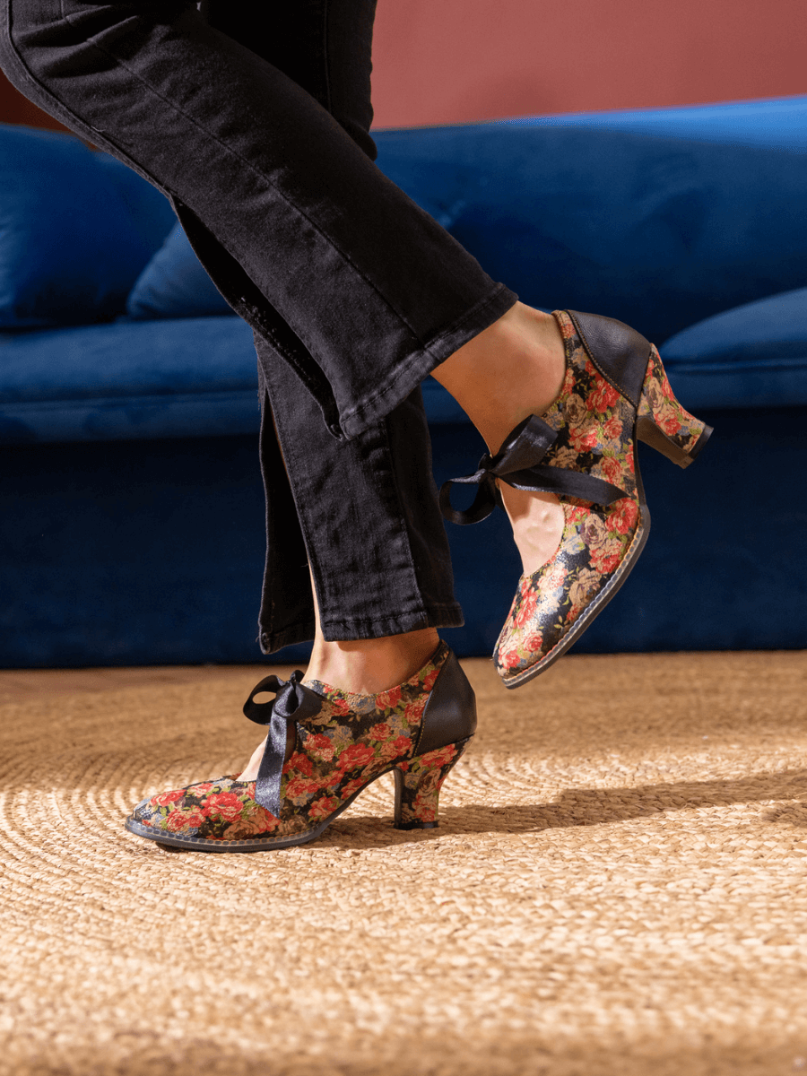 SOFFIA | STEFANIA FLORAL TIE BOW LACE-UP LEATHER PUMP