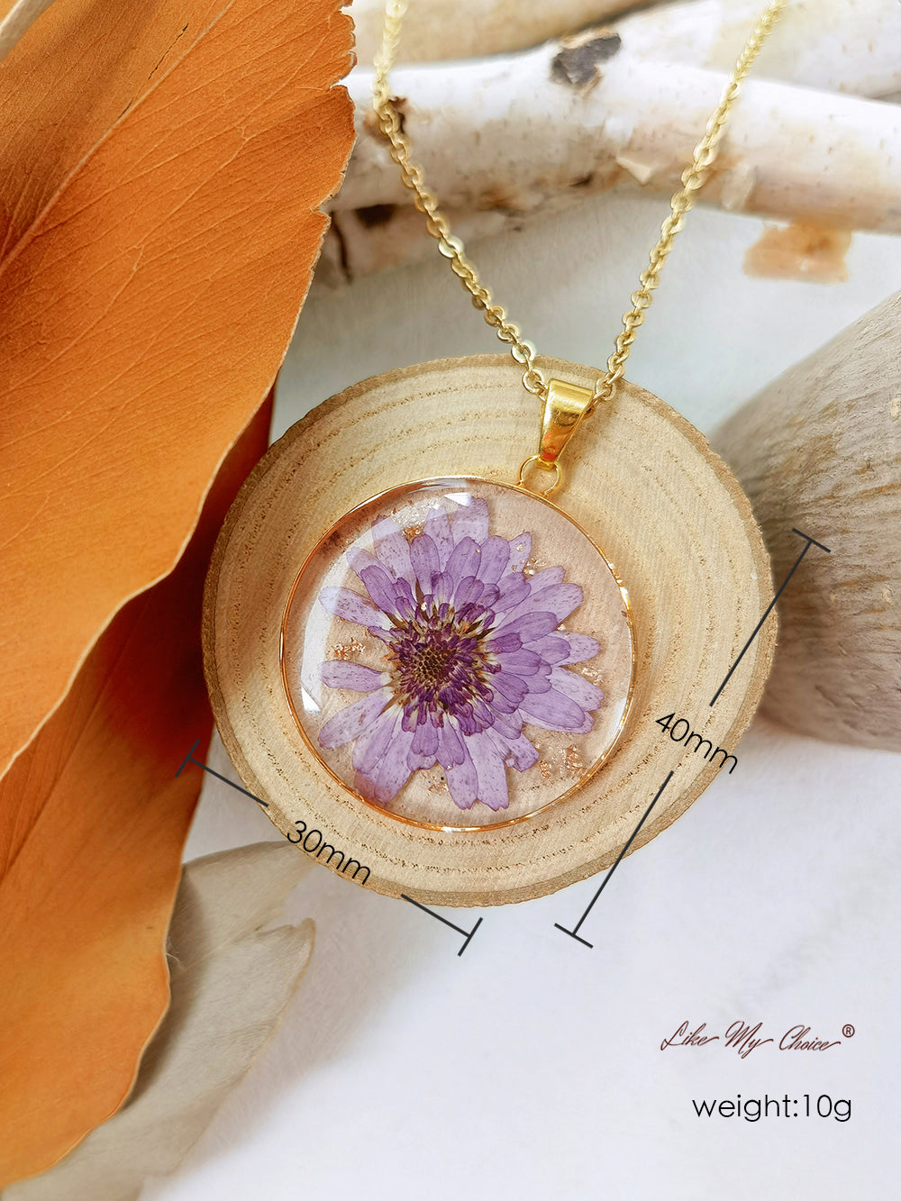 Resin Dried Flower Necklace for Nature Lovers