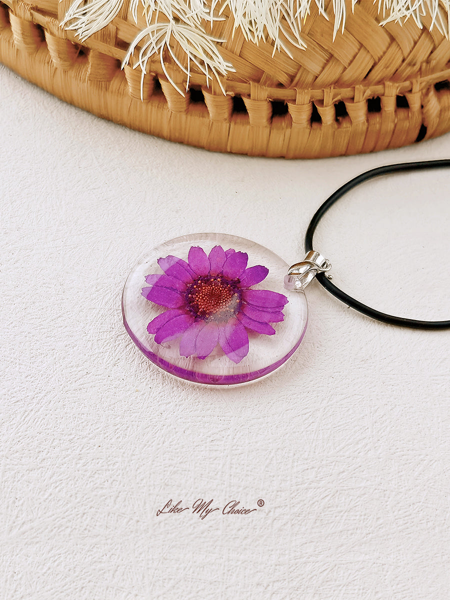 Hippie Flower Pendant Necklace