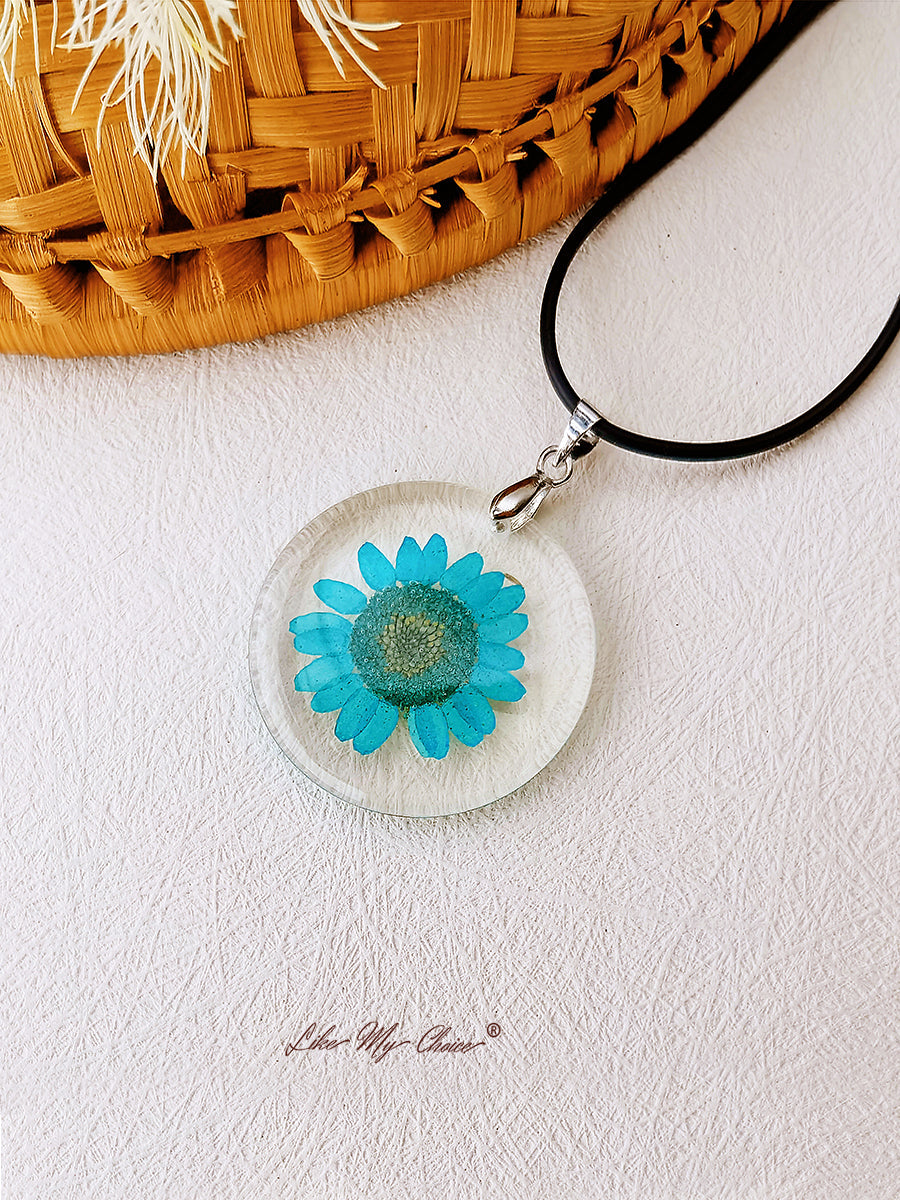 Hippie Flower Pendant Necklace