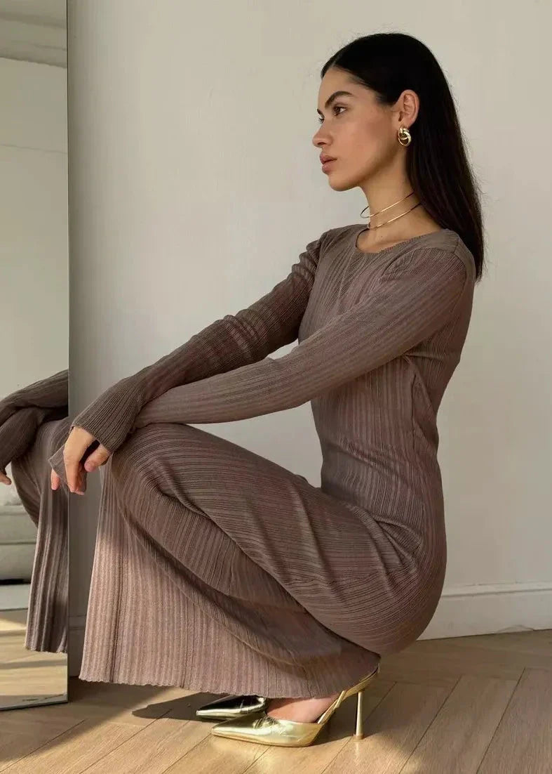 Elegant Ribbed Knit Long Sleeve Dress