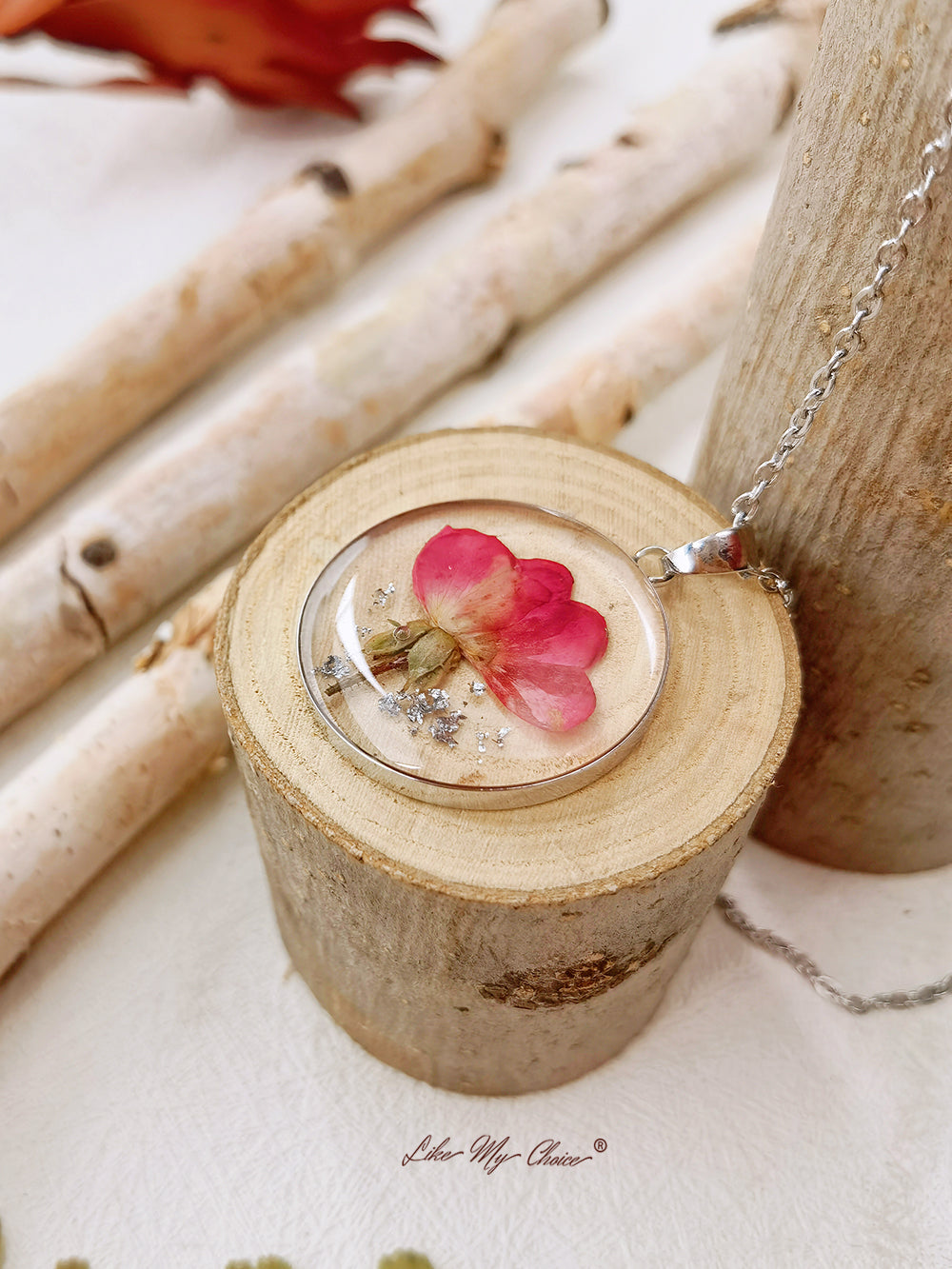 Eternal Bloom Round Necklace - Red Flower in Resin