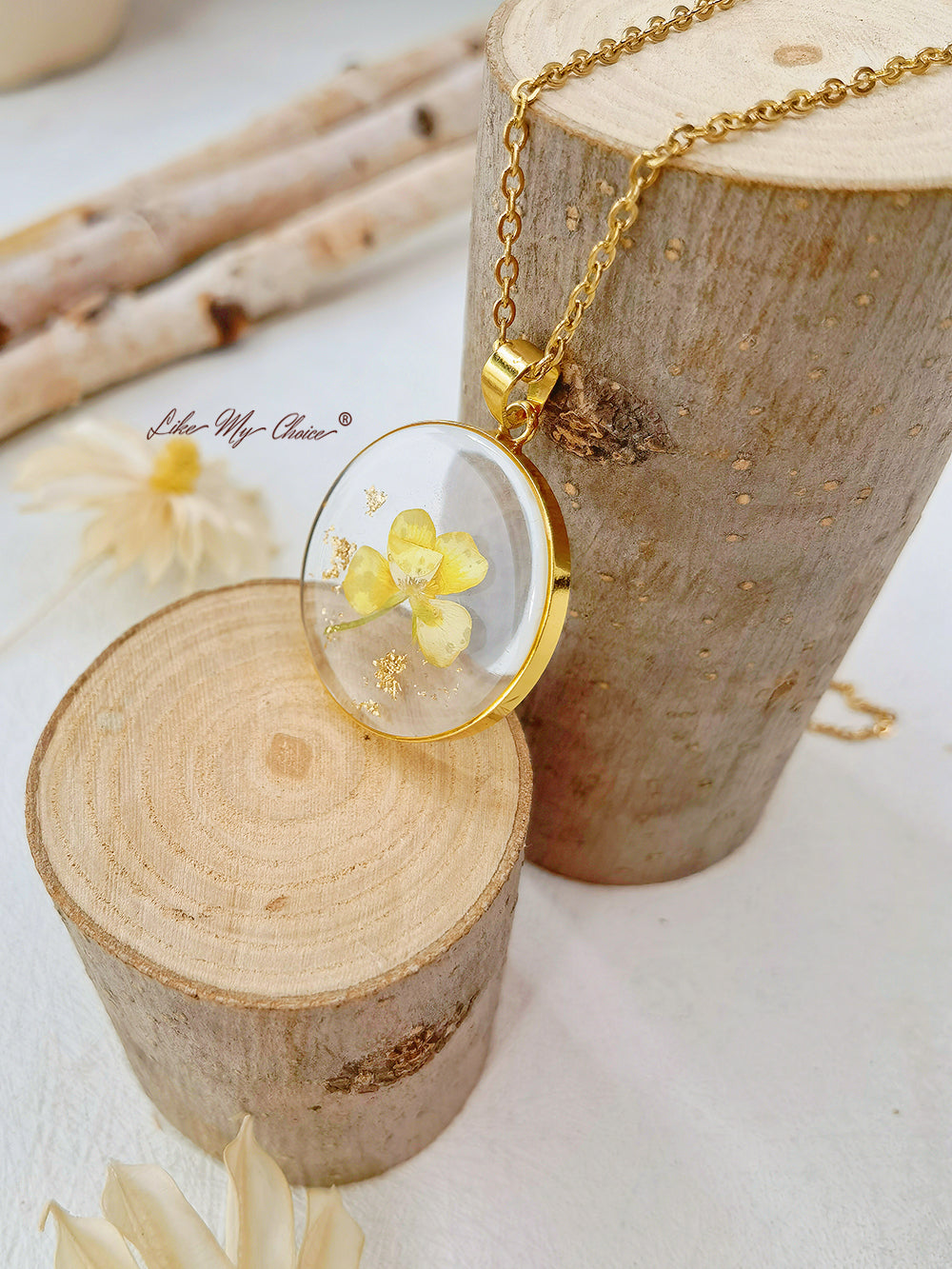 Whispering Blossoms Necklace