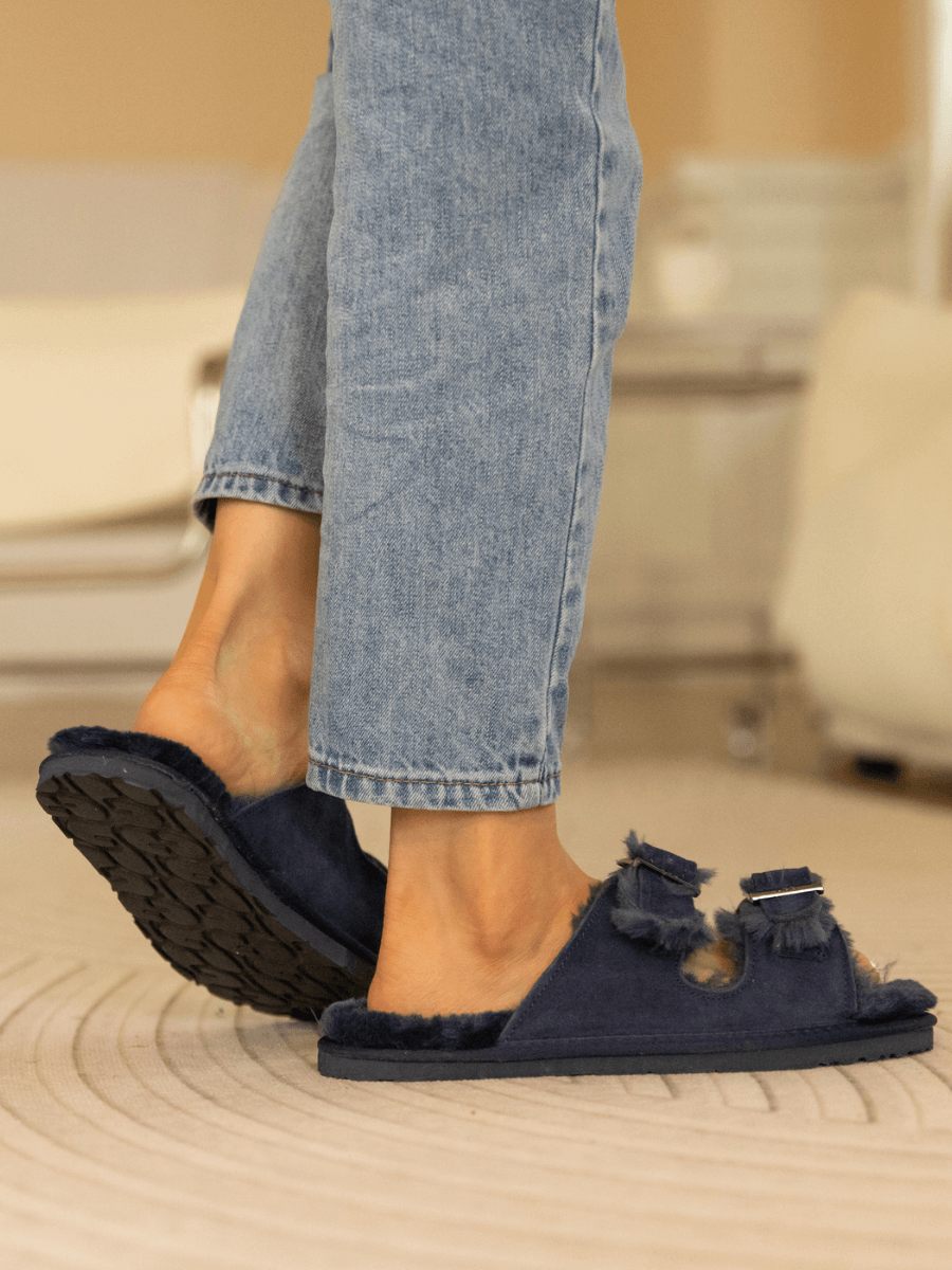 Smaibulun Ugg | Woolen Lined Double Strap Suede Sandal - Navy