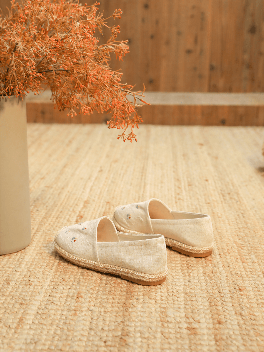 CACTUS ROSE | TWIN FLOWER EMBROIDERED LINEN ESPADRILLES - APRICOT