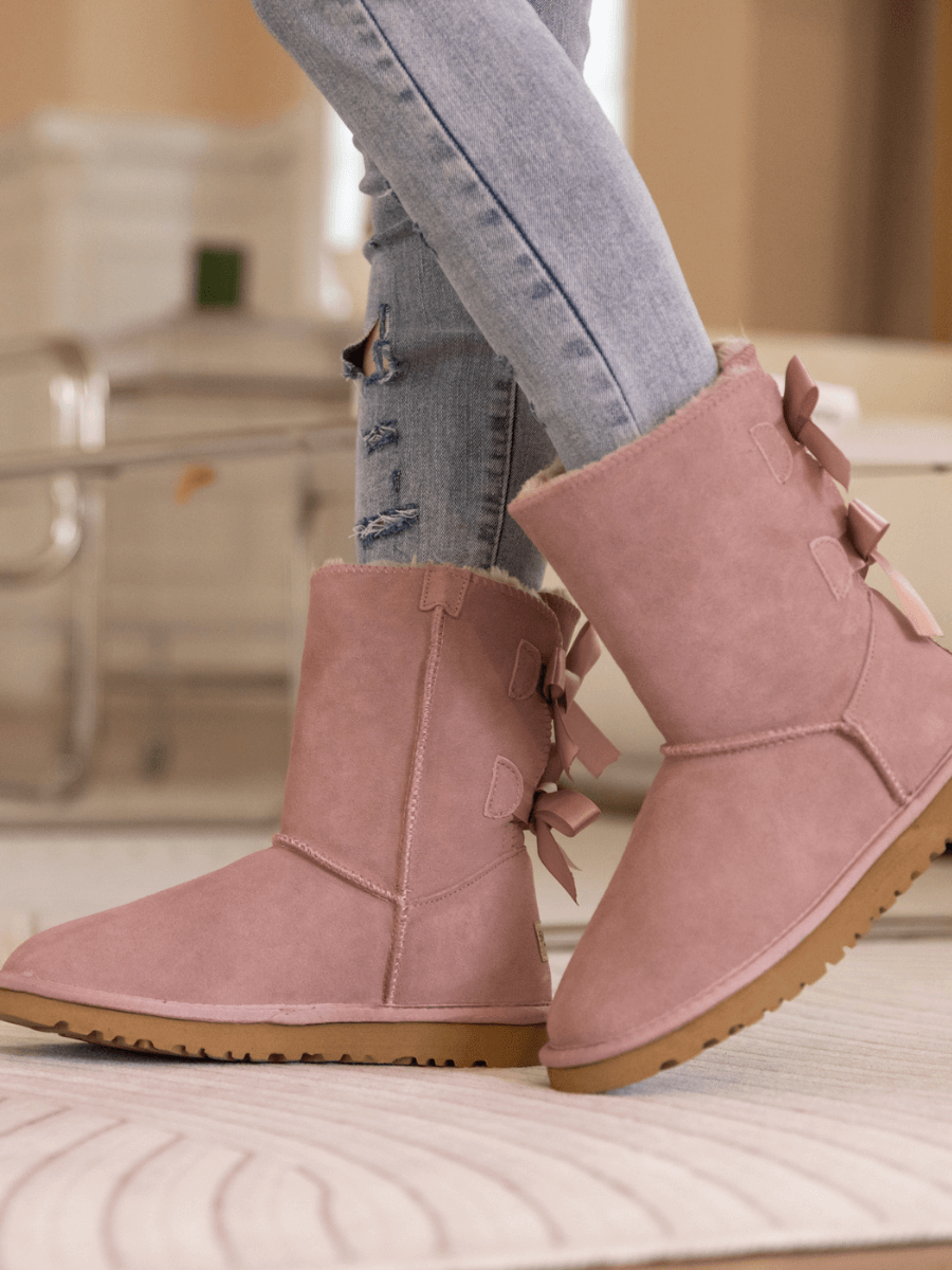 Smaibulun Ugg | Double Ballet Ribbon Bow Suede Shearling Boots - Taro