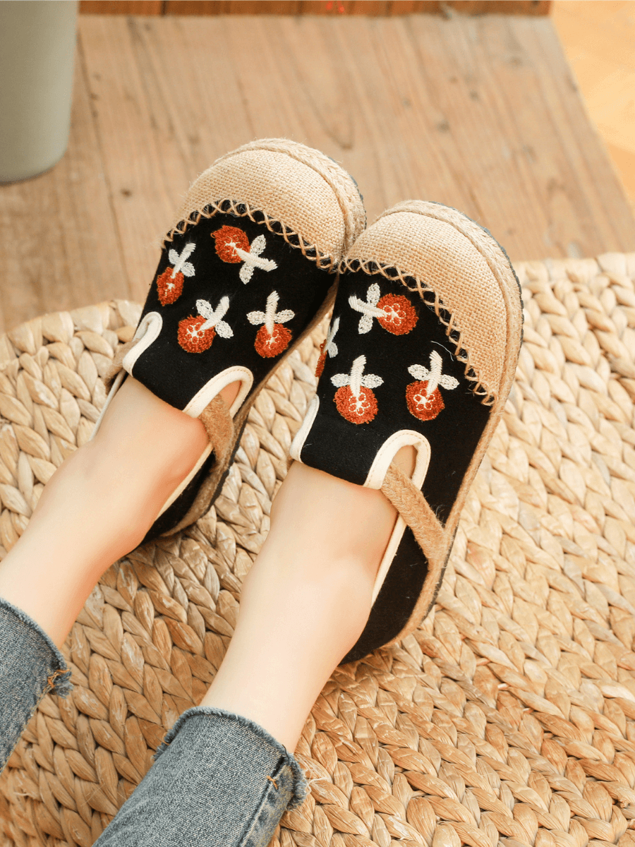 CACTUS ROSE | BLOSSOM EMBROIDERED LINEN ESPADRILLE LOAFER - BLACK