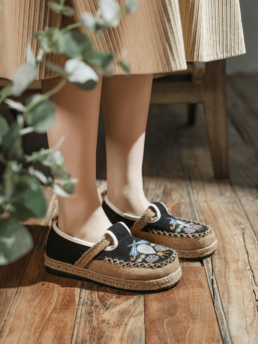 CACTUS ROSE | PATTERN EMBROIDERED LINEN ESPADRILLE LOAFER - BLACK